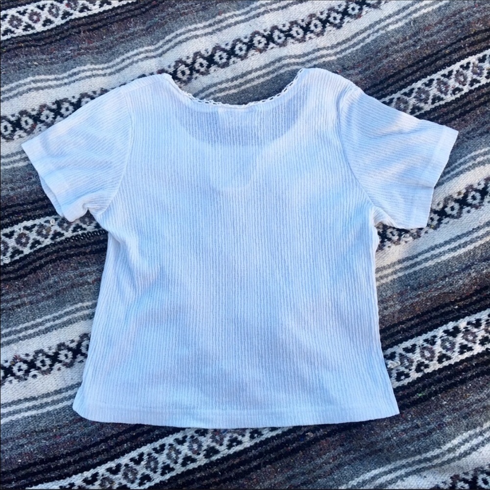Simple Ribbed Vintage Top - Picture 2 of 3